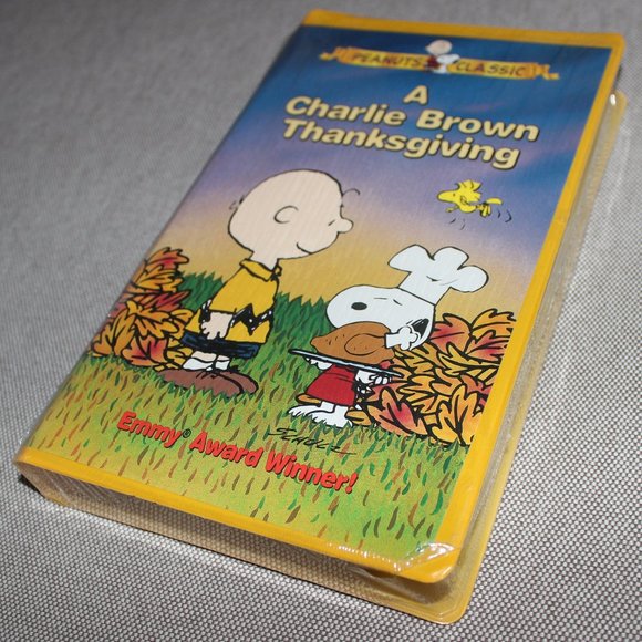 3/$28❤️1973 A Charlie Brown Thanksgiving VHS 1996 Peanuts Classic clamshell tape - Picture 2 of 8
